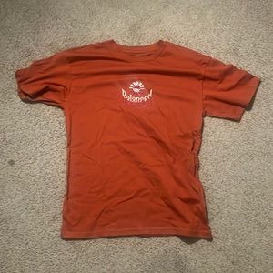 Vintage style RED GRAPHIC TEE SHIRT